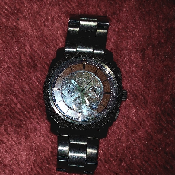 Fossil watch with broken glass. - Picture 2 of 2